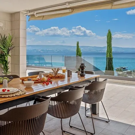 Luxury, Seafront Petra With Heated Pool Only 50m From